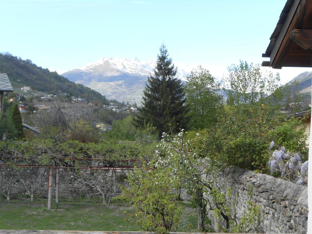 Casa De Giorgis Aparthotel Aosta Exterior photo