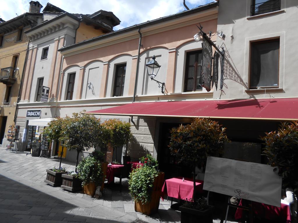 Casa De Giorgis Aparthotel Aosta Exterior photo